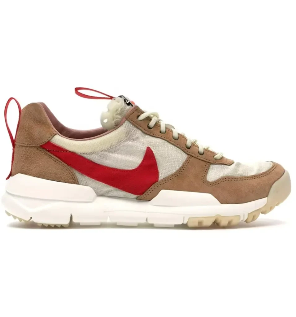 18. NikeCraft Mars Yard 1.0 Tom Sachs Space Resultado de uma parceria entre a Nike e o artista Tom Sachs, o NikeCraft Mars Yard foi inspirado em cientistas da NASA. Após cinco anos de criação e testes, tornou-se um ícone de desempenho e design.