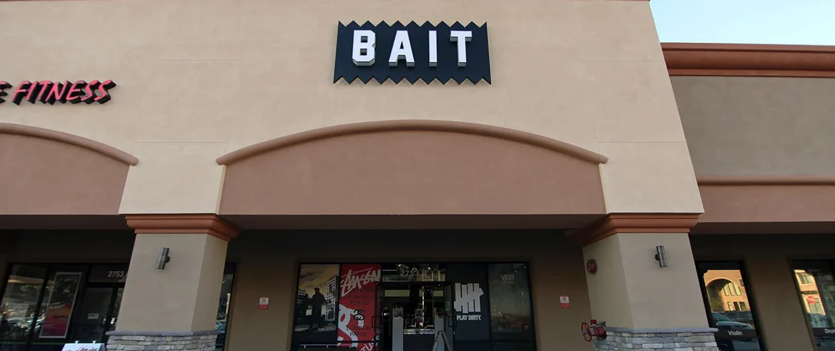 Loja BAIT na South Diamond Bar Boulevard, em Diamond Bar, Califórnia.