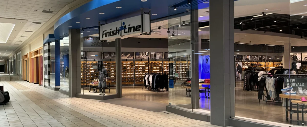 Loja Finish Line no Muncie Mall, em Muncie, Indiana.