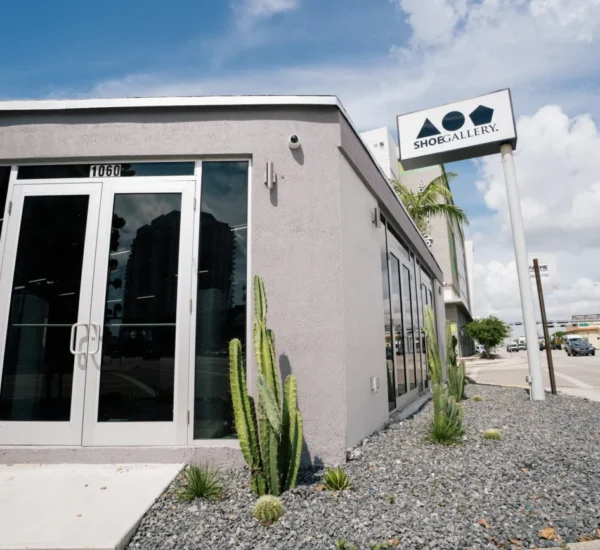 Fachada da loja Shoe Gallery na NE 79th Street, em Miami.