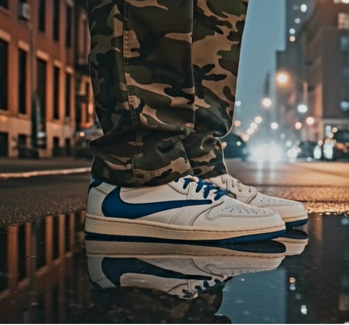 Zapatilla Air Jordan 1 Low OG Travis Scott x Fragment 2025 On Feet
