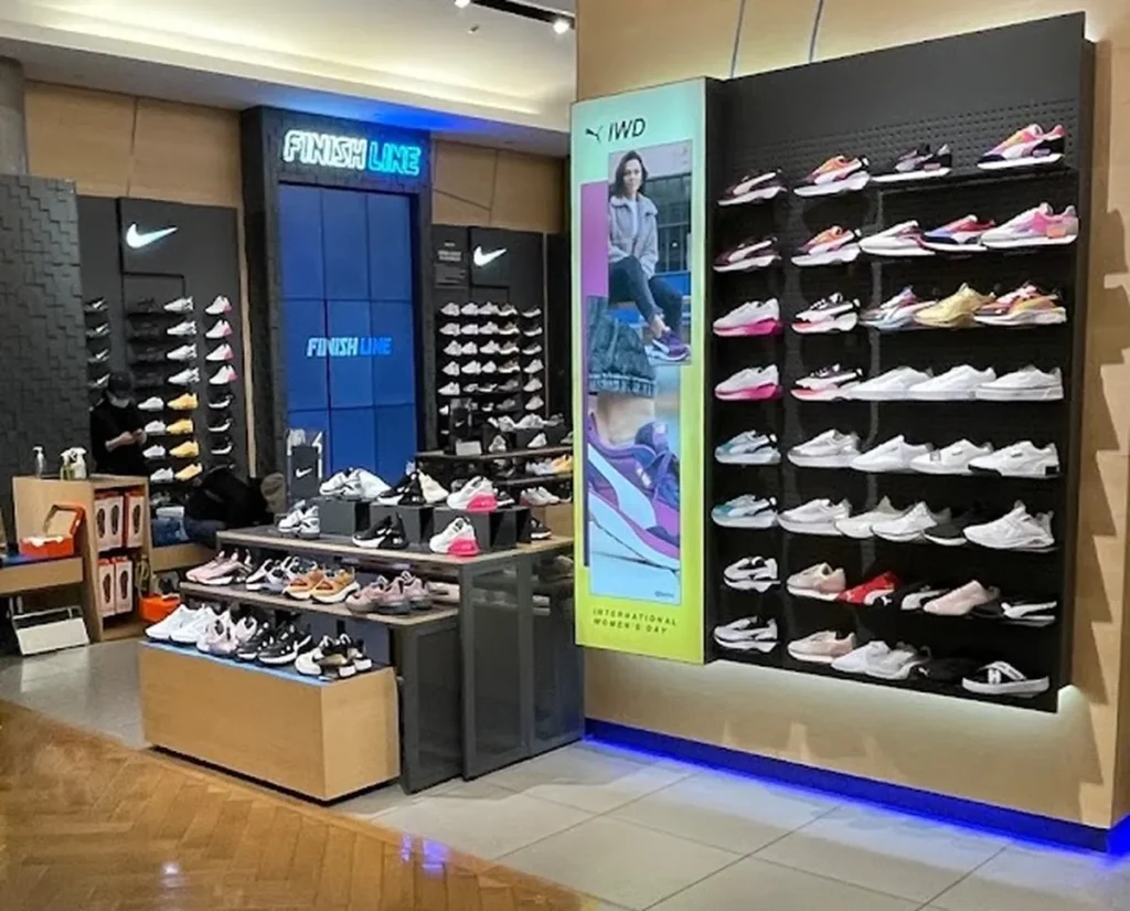 Finish Line Manhattan Sneaker store Finish Line Manhattan