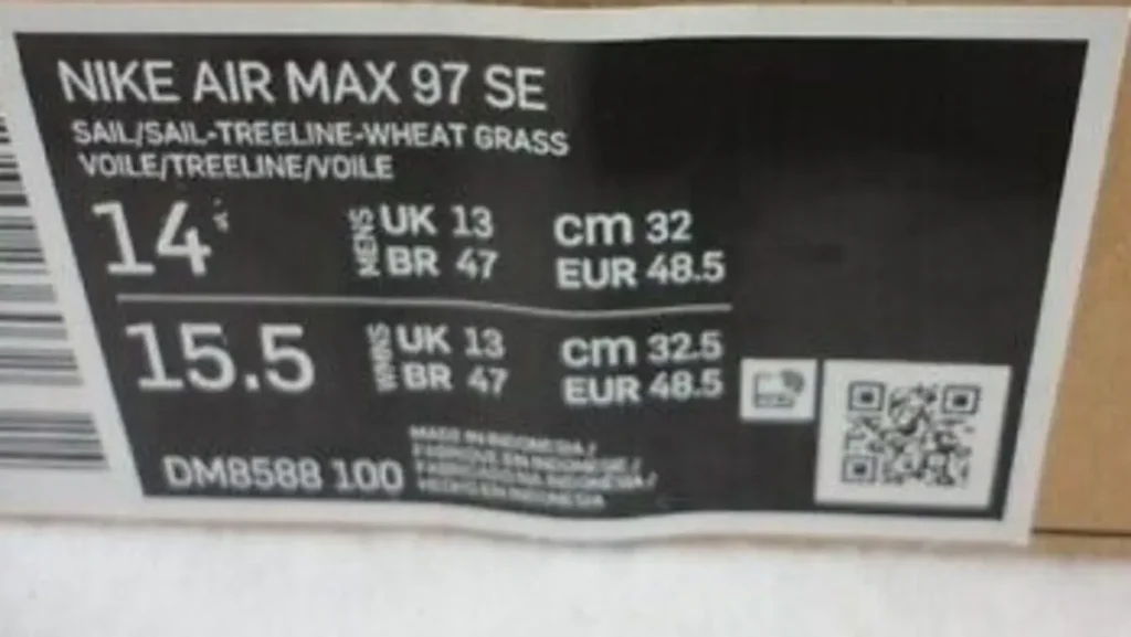example of a Nike label with the SE acronym