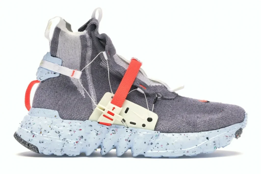 image futuristic shoe Nike Space Hippie 03