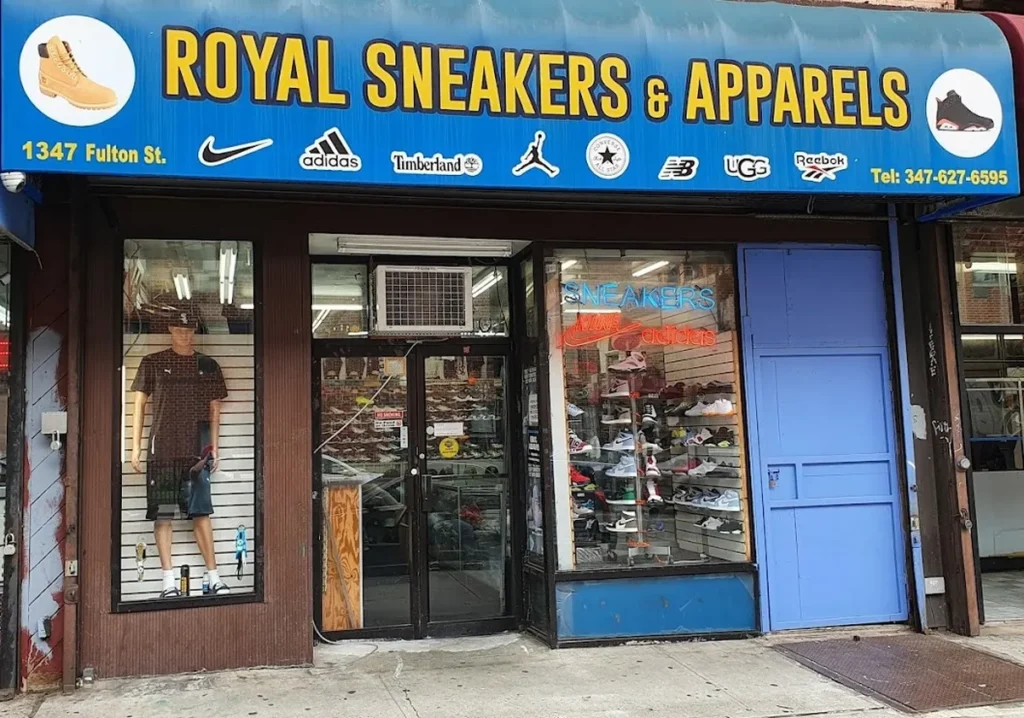Royal Sneakers & Apparels Sneaker and clothing store Royal Sneakers & Apparels