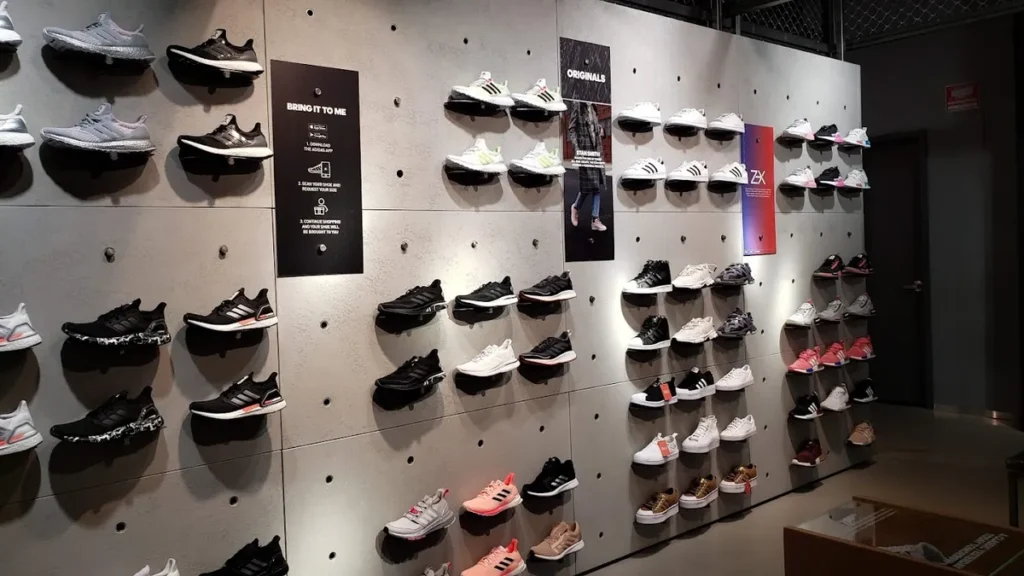 Adidas Store New York, Queens Center Adidas Store in New York, Queens Center
