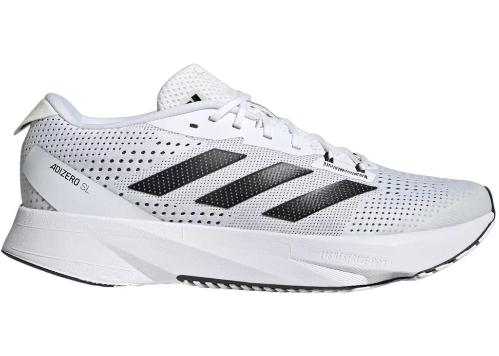 5 modelos de zapatillas Adidas para quienes trabajan de pie todo el día: comodidad y tecnología adidas Adizero SL Cloud White Core Black Carbon Adidas Adizero SL 2024: Zapatillas ligeras con entresuela Lightstrike Pro para amortiguación responsiva y parte superior transpirable, perfectas para agilidad y comodidad.