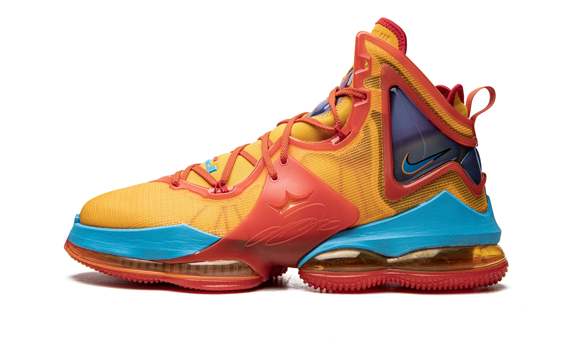 Nike Lebron 19 Uniform Hook / Tune Squad, 2021 edition