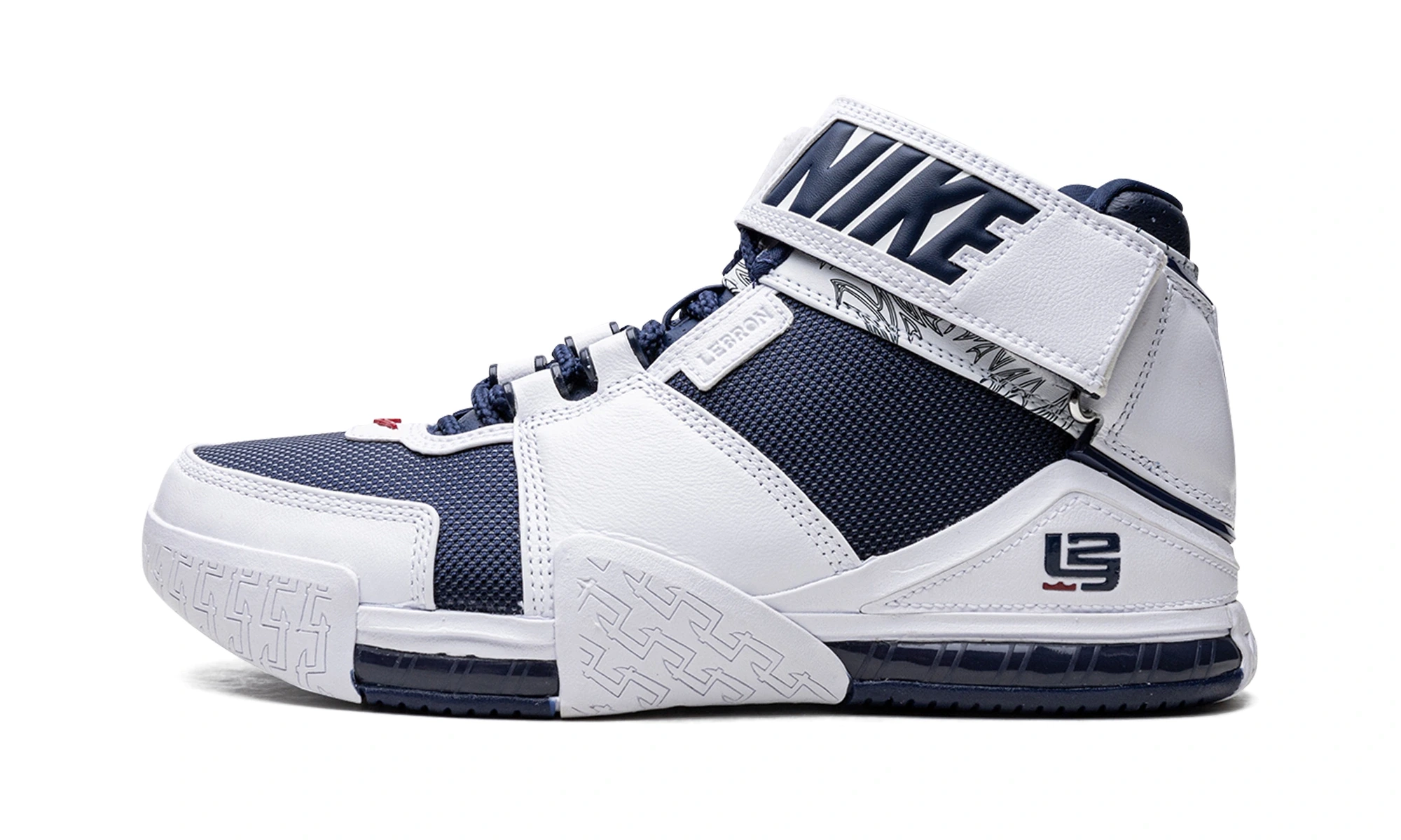 Nike Lebron 2 White/Navy (USA), 2022 edition